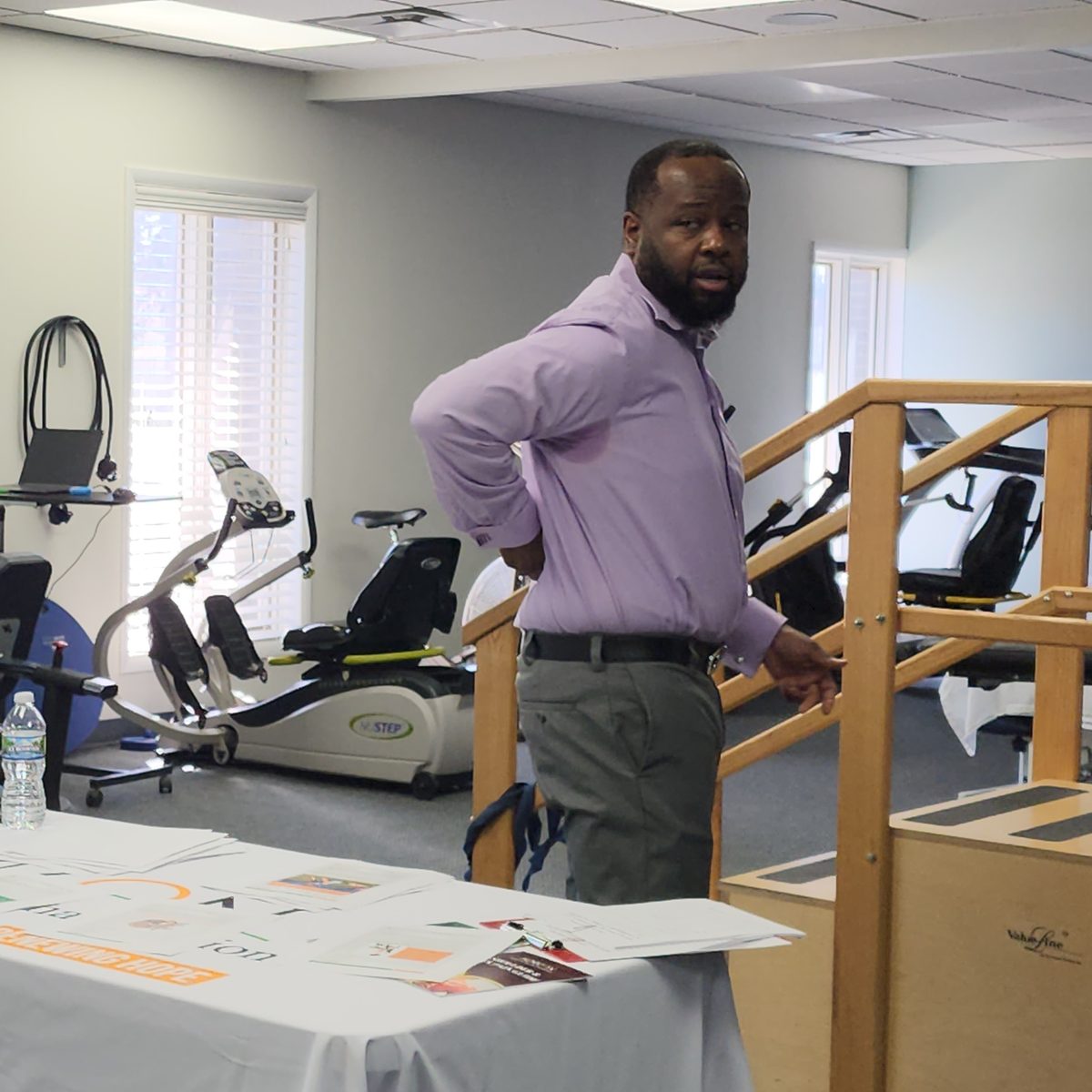 Dr. Jerome Adams teaching a back pain class in the Horizon Physical Therapy gym in Flint, MI